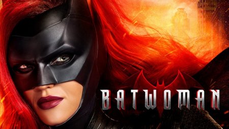 Актриса сыгравшая Бэтвумен обвиняет Warner Bros. и продюсеров сериала в жес ...
